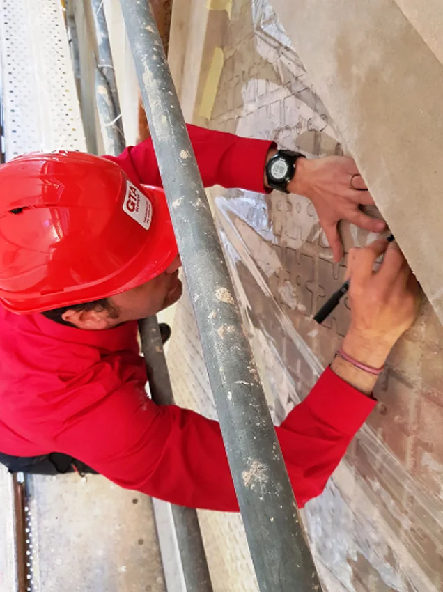 Clic per ampliar fotografia o plànol Restauració dels arcs i esgrafiats neomudèjars de la façana de la Casa Pere Llibre per GTA Europa (1)