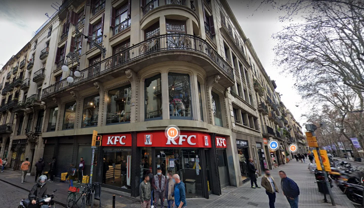 Cliquez pour agrandir la photographie ou le plan Vue actuelle de l'immeuble où se trouvait la confiserie de Pere Llibre à Barcelone